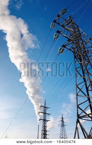 Centrale elettrica con ciminiere