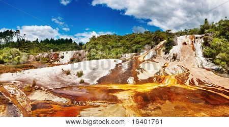 Gorące źródła w volcanic valley, Nowa Zelandia