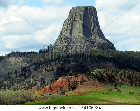 Devils Tower National Monument seen from a distance