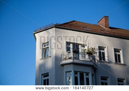 old house with a nice balkony, in munich