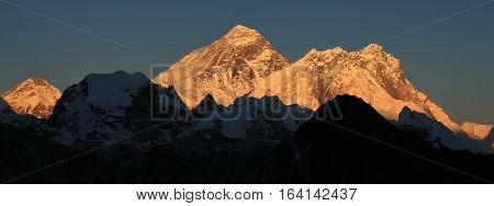 Sunset view from Gokyo Ri. Mount Everest.
