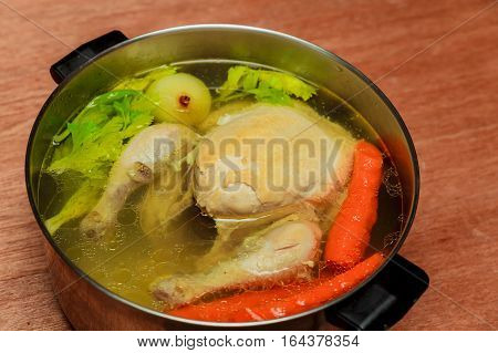 chicken broth soup Pot dish of chicken
