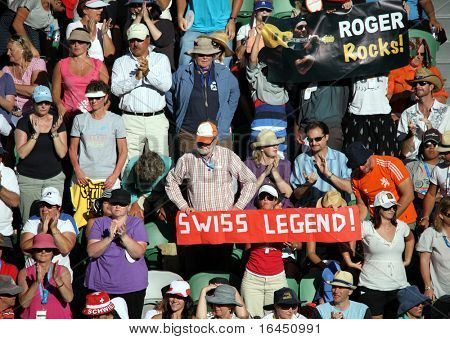 MELBOURNE, AUSTRALIA - 27 stycznia: Okrzyki tłumu na Roger Federer w 2010 Australian Open w Rod