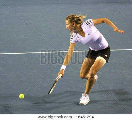 เมลเบิร์น ออสเตรเลีย - 27 มกราคม: Maria Kirilenko ในการดำเนินการในการแข่งขันคู่ผสมที่ 2010 Australi