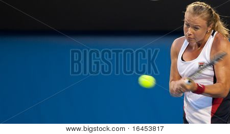MELBOURNE - Januar 20: Vera Dushevina Russlands in ihre zweite Runde gegen Samantha Stosur von Aus