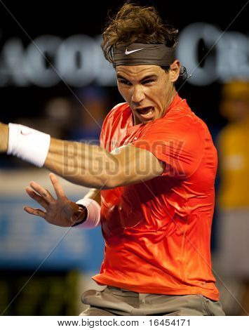 MELBOURNE - 22 gennaio: Rafael Nadal di Spagna nel suo terzo turno vittoria contro Bernard Tomic dell'Australia