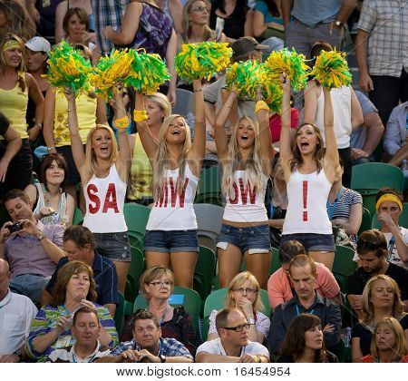 MELBOURNE, AUSTRALIA - 23 stycznia: Australian kibiców dopingować na Sam Stosur w Rod Laver Arena