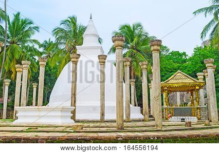 The Stupa Among The Pillars