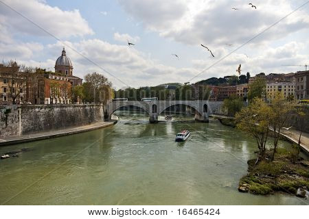 Roma'da Tiber Nehri