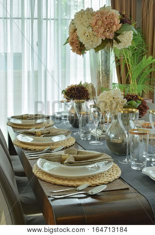 Beautiful flower decorated for gorgious dining setting