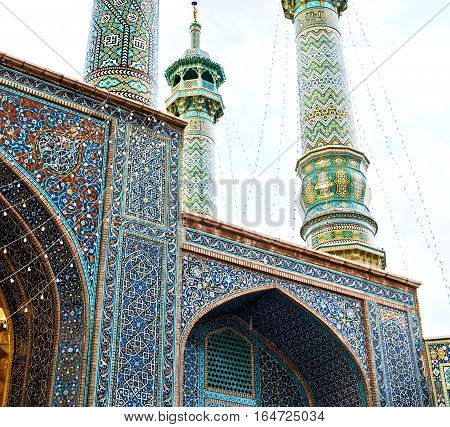 In Iran  And Old Antique Mosque    Minaret