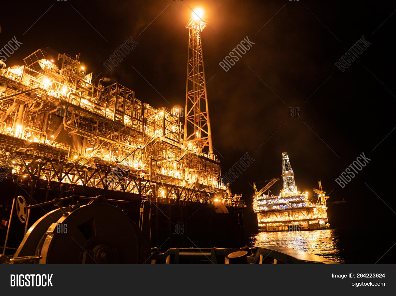 Fpso Tanker Vessel Image & Photo (Free Trial) | Bigstock