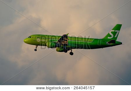 8 July 2018 Russia, Moscow. The Aircraft Airbus A320 S7 Airlines Is Landing At The Domodedovo Airpor