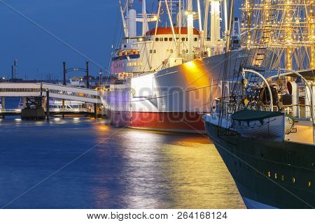 Port Of Hamburg Museum Ship Cap San Diego At The Landing Jetties