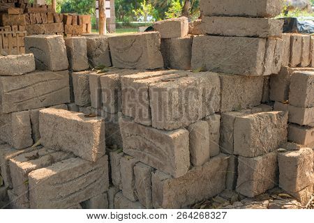 Mud Bricks Or Clay Bricks For Building Clay House