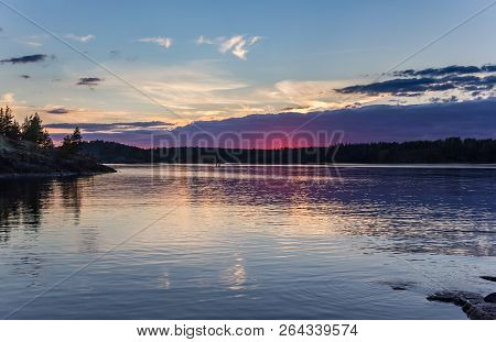 Sunset Sky Water Reflection Photo Lake Ladoga Karelia Russia Colored Landscape