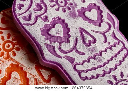 Day of the Dead skull candy suckers fpr halloween..