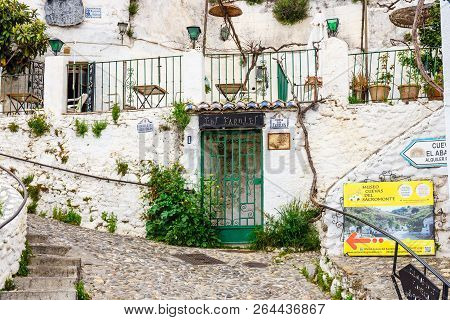 Granada, Spain, April 06, 2018: Street View Of The Historic District Of Albaicin In Granada, Andalus