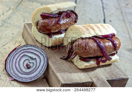 Sandwiches With Sausage And Caramelized Onions