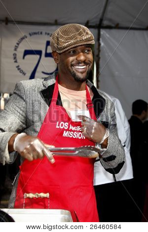 LOS ANGELES - NOV 23: Blair Underwood szolgálatában LA misszió Hálaadás étkezés a LA misszió 
