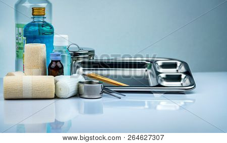 Wound Care Dressing Set And Stainless Steel Plate, Forceps, Iodine Cup, Conform Bandage, Elastic Coh