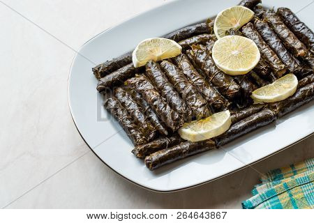 Stuffed Grape Leaves With Olive Oil And Lemon / Zeytinyagli Yaprak Sarma Dolma