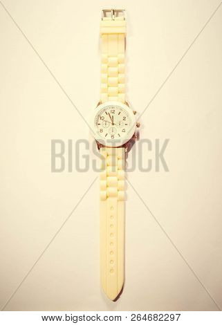 Arrow Clock Shows Almost Midnight 12:00 White With Gold