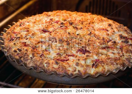 Blick auf Obst Kuchen direkt in Rohre