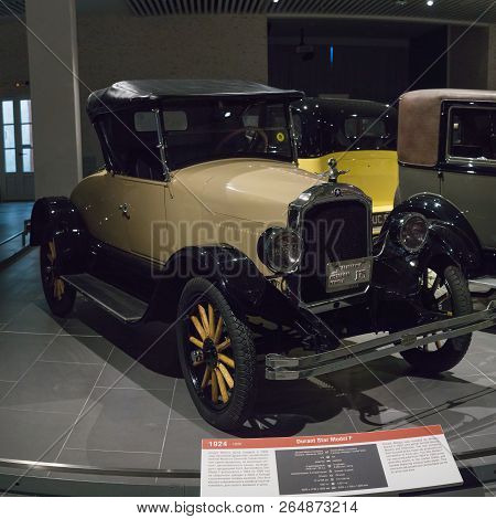 Verkhnyaya Pyshma, Russia - October 20, 2018: Old Retro Car Durant Star Model F In The Museum Of Aut