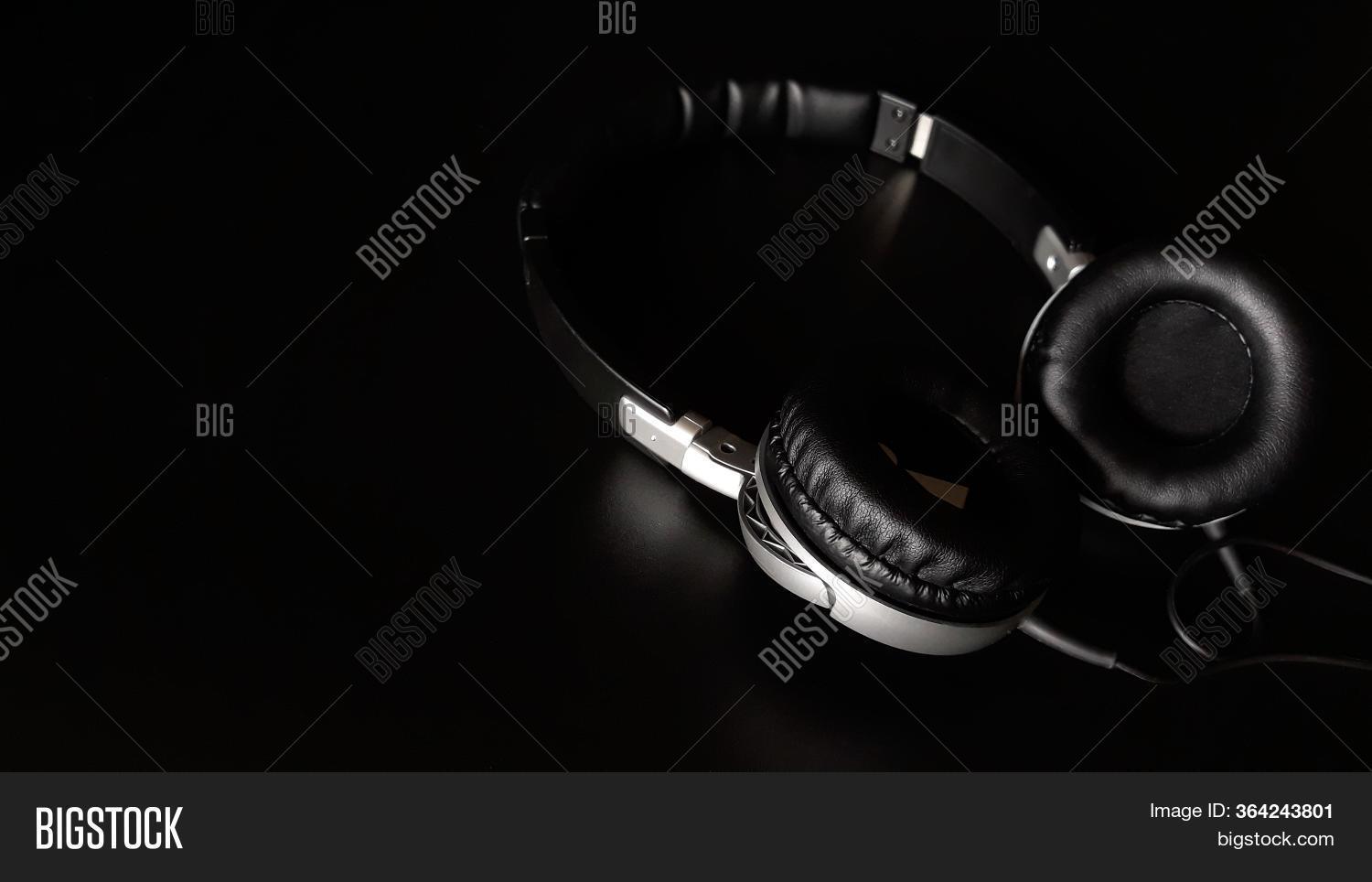 Black Headphones Image & Photo (Free Trial) Bigstock