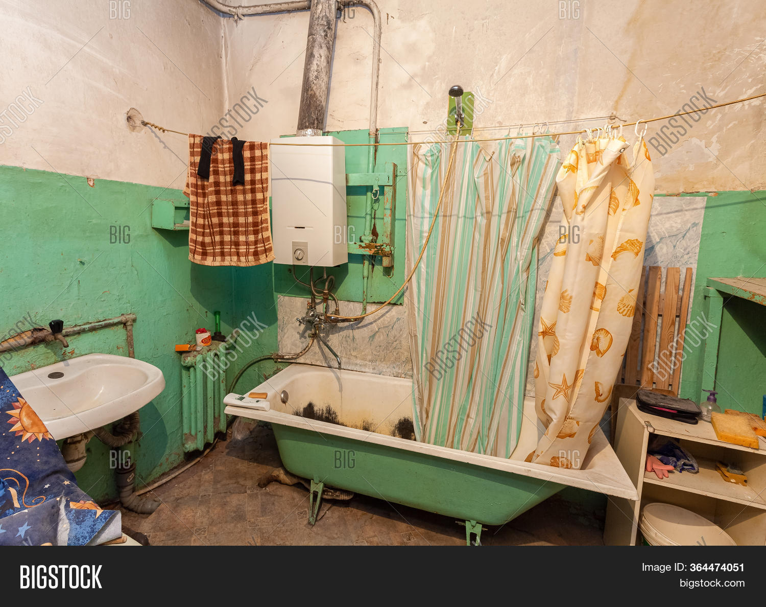 Old Dirty Bathroom Image & Photo (Free Trial) Bigstock