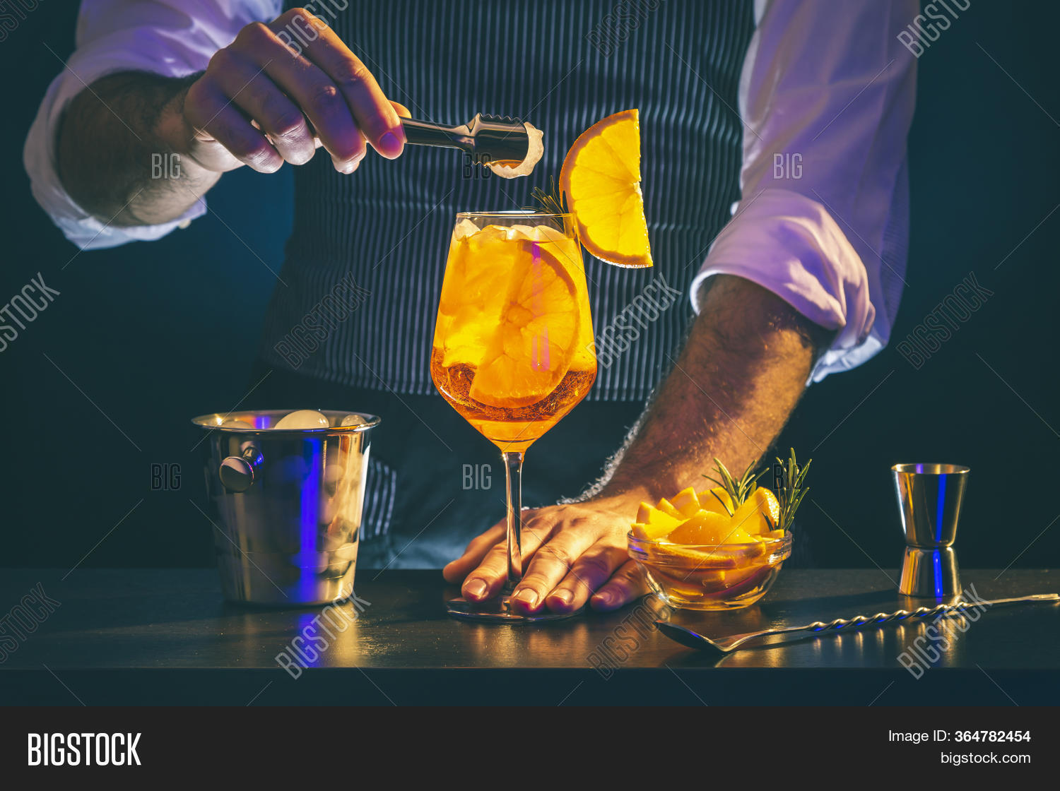 Bartender Adding Ice Image & Photo (Free Trial) Bigstock