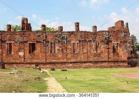 The Wat Phrasisanpeth Is Famous And History Landmark Of Ayutthaya,thailand