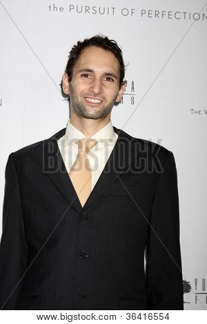 LOS ANGELES - AUG 22: Michael Benaroya ankommer til 
