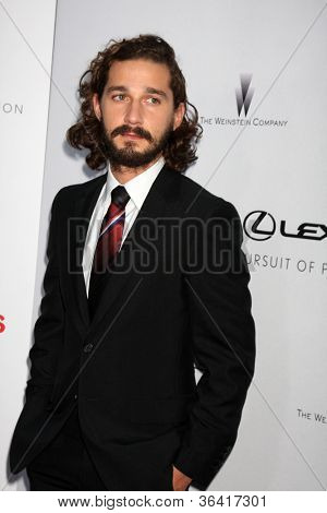 LOS ANGELES - ago 22: Shia LaBeouf arriva alla 