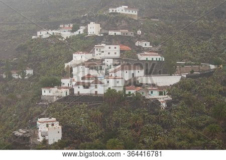 Village Of El Carrizal In The Nublo Rural Park.