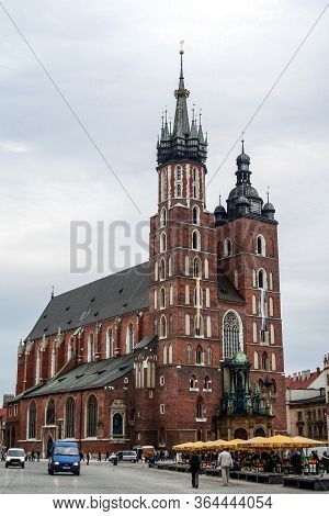 Krakow, Poland - June 6, 2009: Kosciol Mariacki, Or Saint Mary Church, On Krakow Main Square, Rynek 