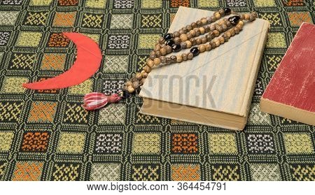Ramadan, The Muslim Rosary