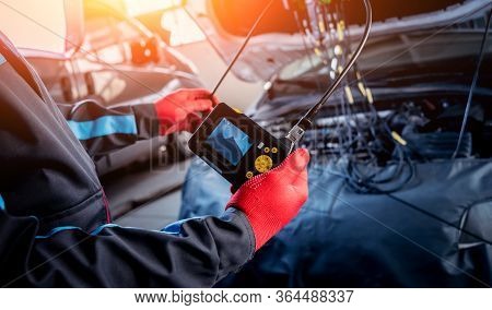 Video Investigate. Engine Diagnostics. Car Repair Service