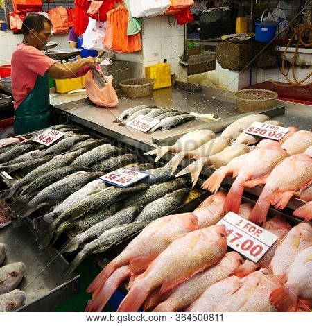 SINGAPORE - 31 DECEMBER 2019: Market scene at Geylang Malay Market on new year's eve