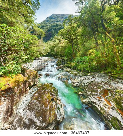 Szakadék (Fiordland, South Island, Új-Zéland)