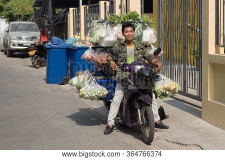 4 March 2017,bangkok,thailand. Moveable  Delivery Food Shop With Motorcycle To Sell On Out Of Area D