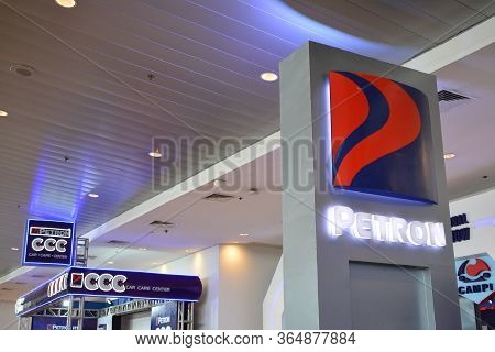 Pasay, Ph - Oct 27 - Petron Fuel Sign At Philippine International Motor Show On October 27, 2018 In 