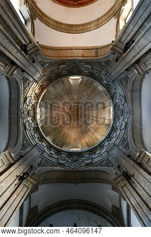 Santiago De Compostela, Spain - Nov 22, 2021: Interiors Of The Cathedral Of Santiago De Compostela I