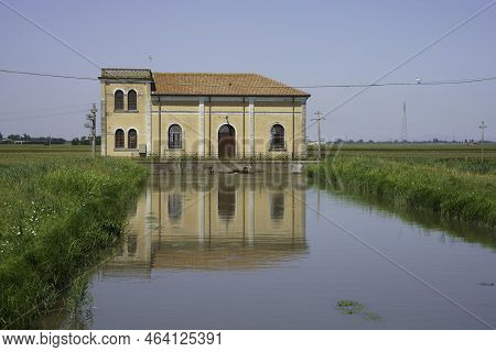 Country Landscape In Polesine Near Adria, Rovigo Province, Veneto, Italy, At Summer