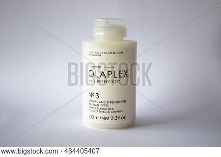 Irpen, Ukraine, Oktober 23 20222, Hair Restoration And Repair Mask Olaplex, Illustrative Editorial.
