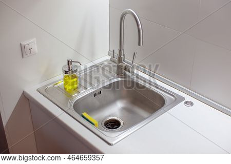 Sink Reflections From Flylady Methods From Marla Cilley. Kitchen Interior.