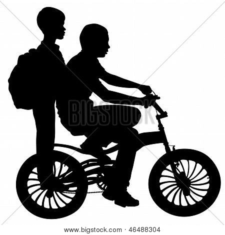 To drenge på en cykel
