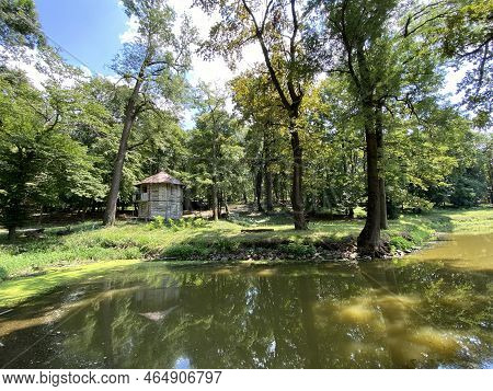 An Small Artificial Lake Or Pond In The Park Of The Pejacevic Family Castle, Nasice - Croatia (jezer