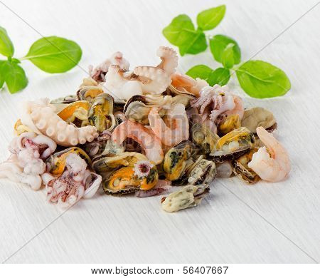 Misto de frutos do mar cru